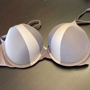 Victoria’s Secret push up bra size 34c